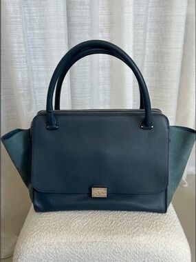 Authentic Celine Trapeze Bag Size Medium